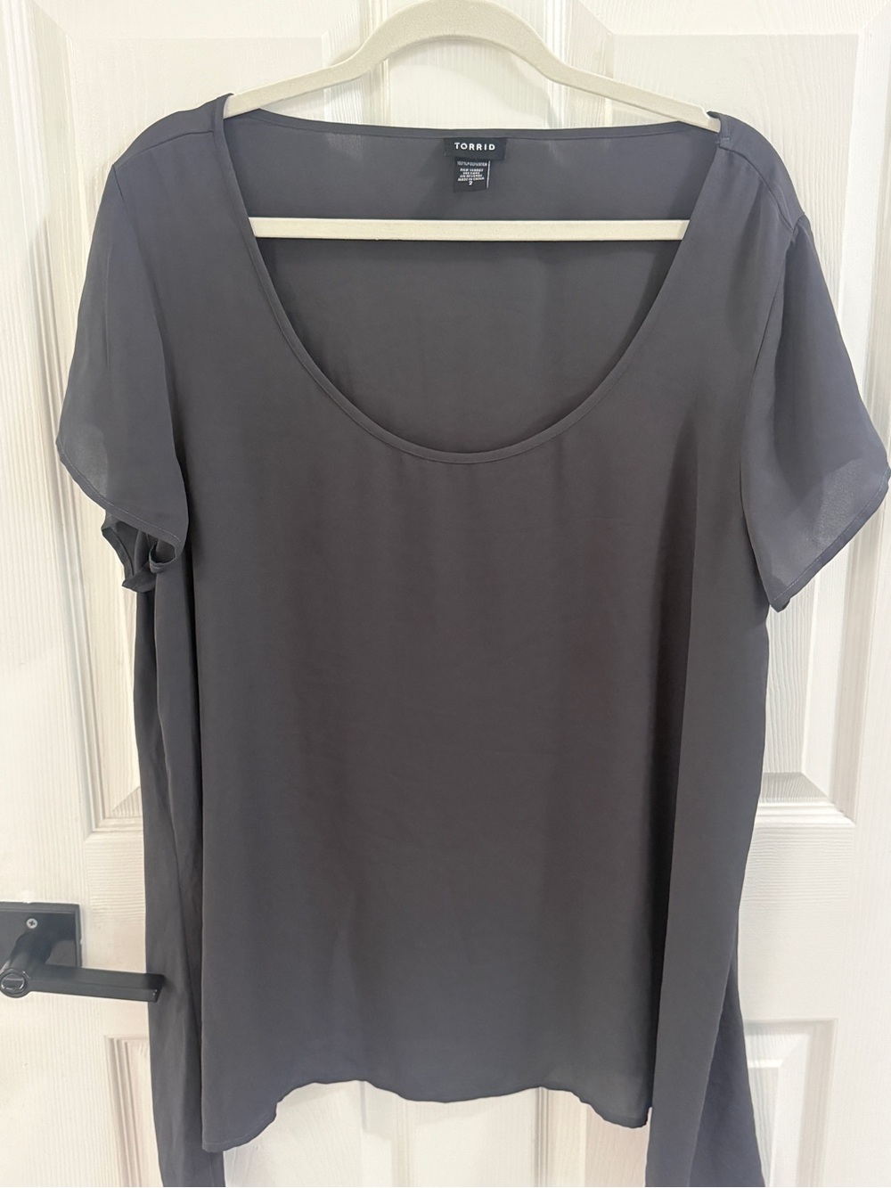 Torrid Chiffon Scoop Neck Top Plus Size 2 Charcoal Grey Short Sleeve